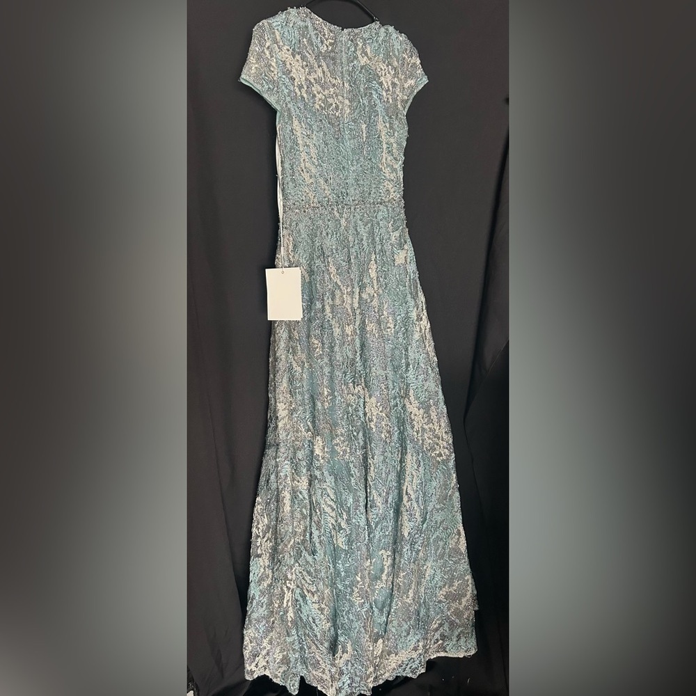 Mac Duggal 20498 NWT Green Floral Embroidered Short Sleeve Gown - Picture 2 of 5